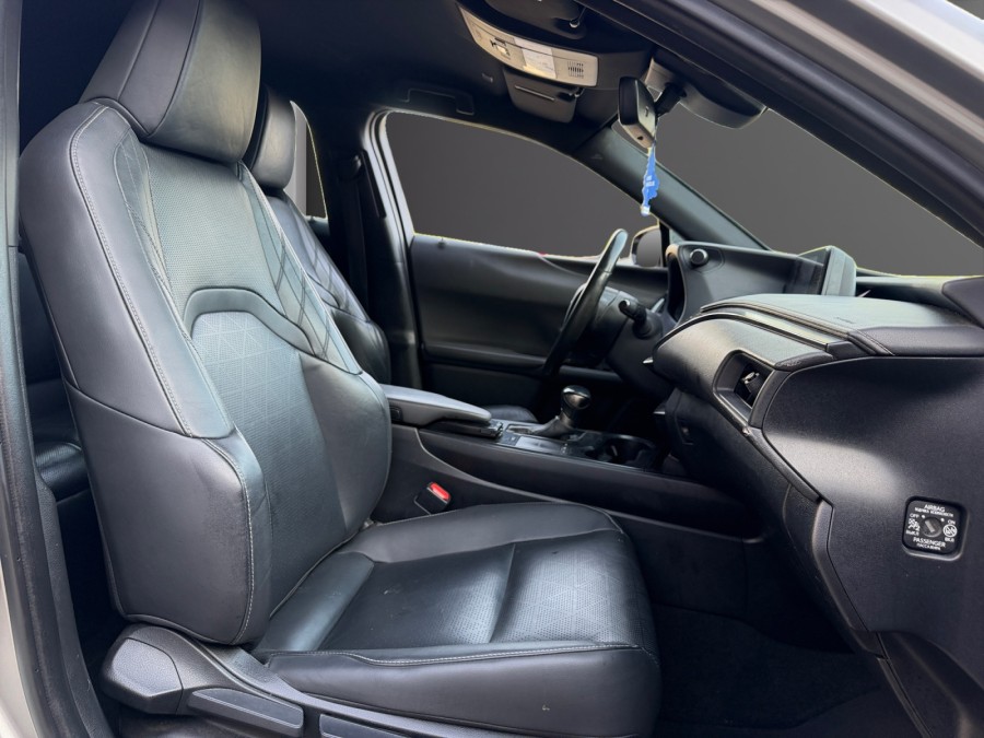 LEXUS d'occasion UX 250h Luxe 2WD de 2021 Méry Sur Oise (95)﻿