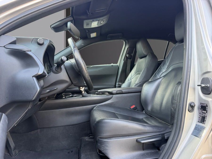 LEXUS d'occasion UX 250h Luxe 2WD de 2021 Méry Sur Oise (95)﻿