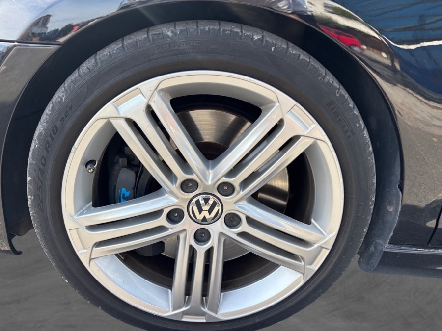VOLKSWAGEN d'occasion GOLF VI 2 TSI 270 4MOTION R DSG AUTO de 2010