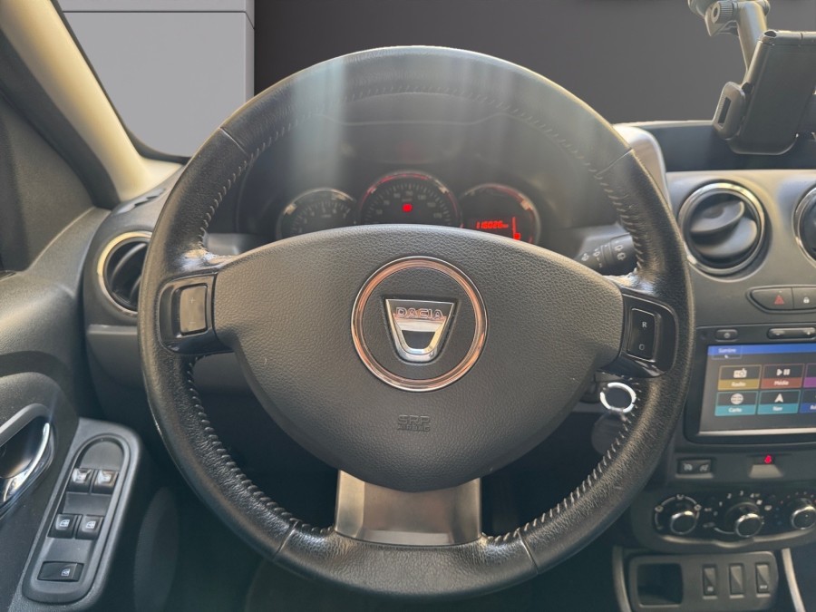 DACIA d'occasion DUSTER 1.2 TCE 125 4X2 PRESTIGE de 2016 Paris 15