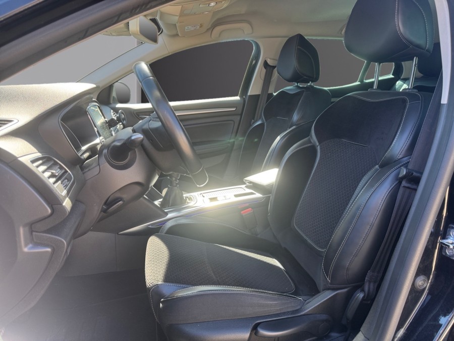 RENAULT d'occasion MEGANE 1.3 TCe 140ch FAP Intens de 2018 Lyon Nord