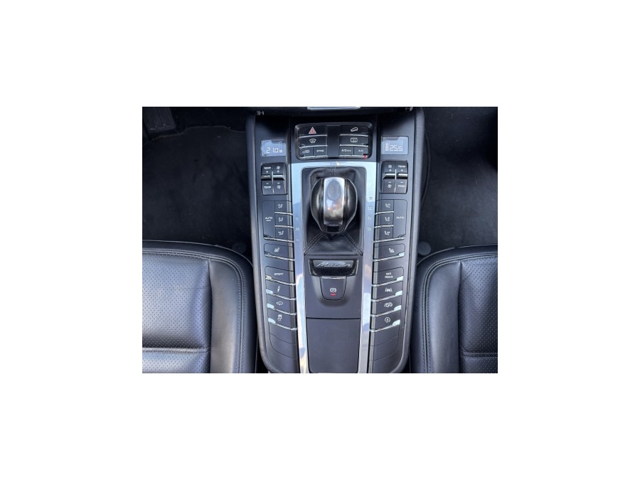 PORSCHE d'occasion MACAN 3.0 V6 360 GTS PDK AUTO de 2017 Valence (26)﻿