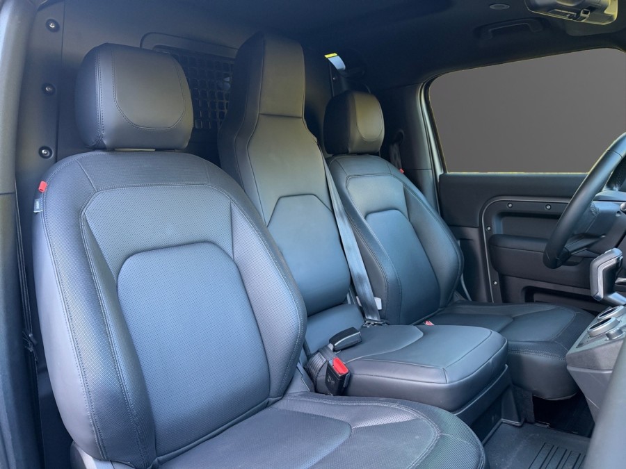 LAND ROVER d'occasion DEFENDER 90 3.0 D250 Hard Top X-Dynamic SE de