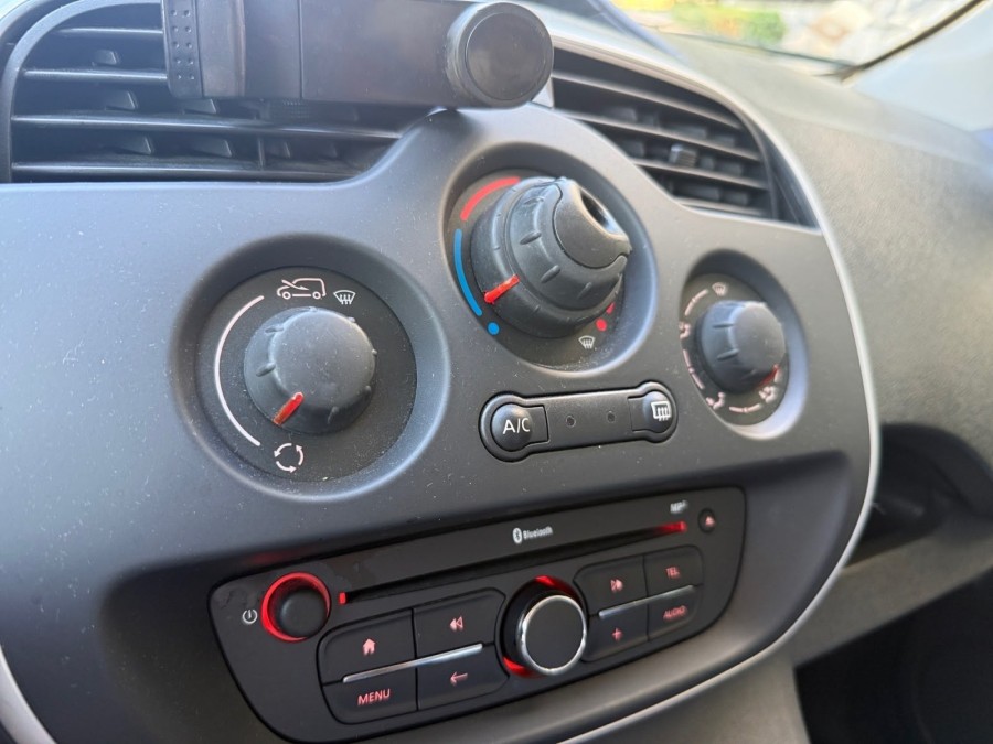 RENAULT d'occasion KANGOO RENAULT KANGOO 1.5 DCI de 2017 Nice (06)﻿