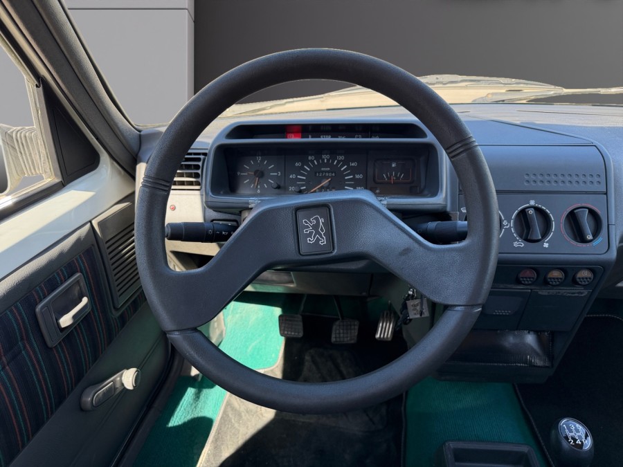 PEUGEOT d'occasion 205 COLOR LINE de 1991 Beaune (21)﻿