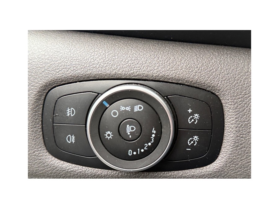 FORD d'occasion TRANSIT TRANSIT CUSTOM FOURGON 320 L1H1 2.0 ECOBLUE