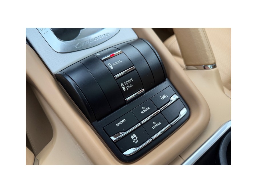 PORSCHE d'occasion CAYENNE 3.0 416ch S E-Hybrid Platinum Edition de