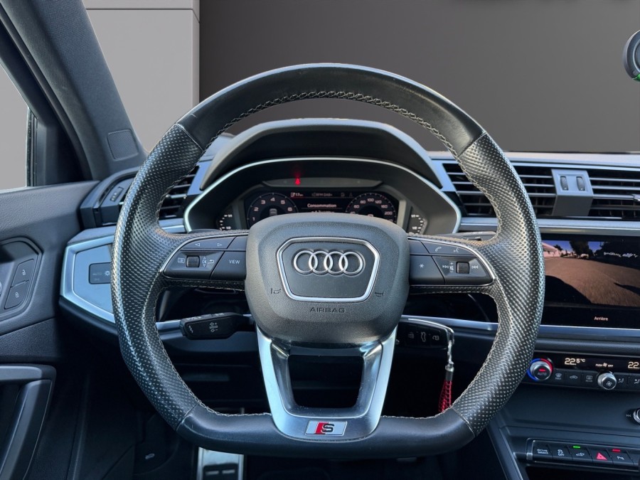AUDI d'occasion Q3 45 TFSI e 245ch S line S tronic 6 de 2022 Salon de