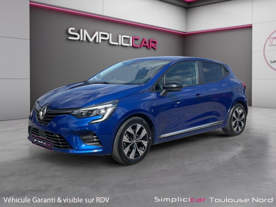 RENAULT d'occasion CLIO 1.6 E-Tech hybride 145ch Evolution de 2023