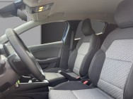 RENAULT d'occasion CLIO 1.6 E-Tech hybride 145ch Evolution de 2023