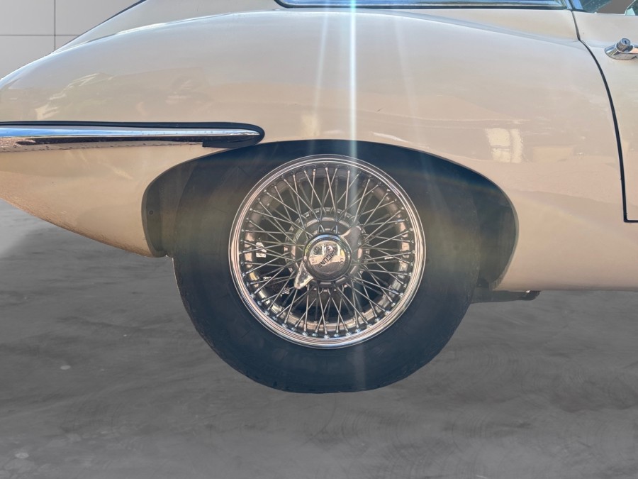 JAGUAR d'occasion E-TYPE 2+2 3.8 de 1963 Montreuil (93)﻿