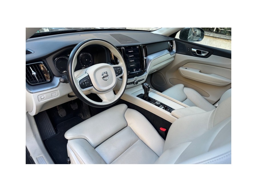VOLVO d'occasion XC60 2 D4 190 MOMENTUM de 2019 Paris 17 (75)﻿