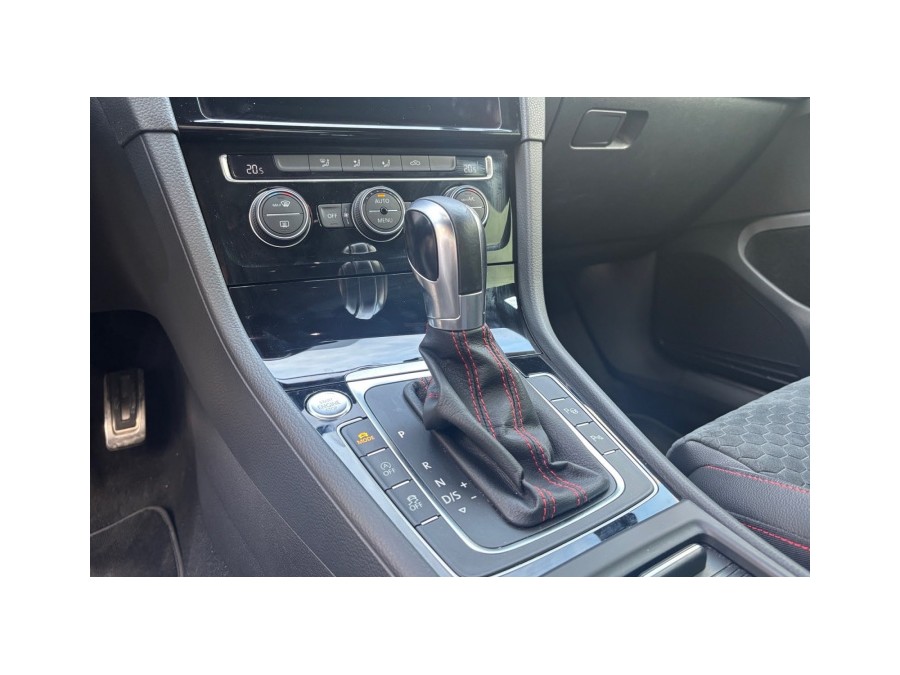 VOLKSWAGEN d'occasion GOLF GTI  2.0T FSI 230 DSG de 2019 Paris 17
