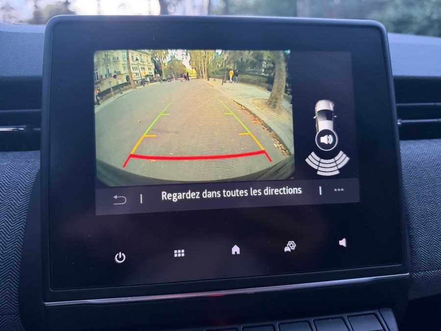RENAULT d'occasion CLIO E-TECH Hybrid 145 ch de 2025 Paris 15 (75)﻿