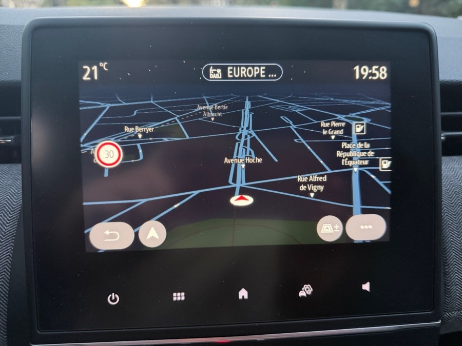 RENAULT d'occasion CLIO E-TECH Hybrid 145 ch de 2025 Paris 15 (75)﻿