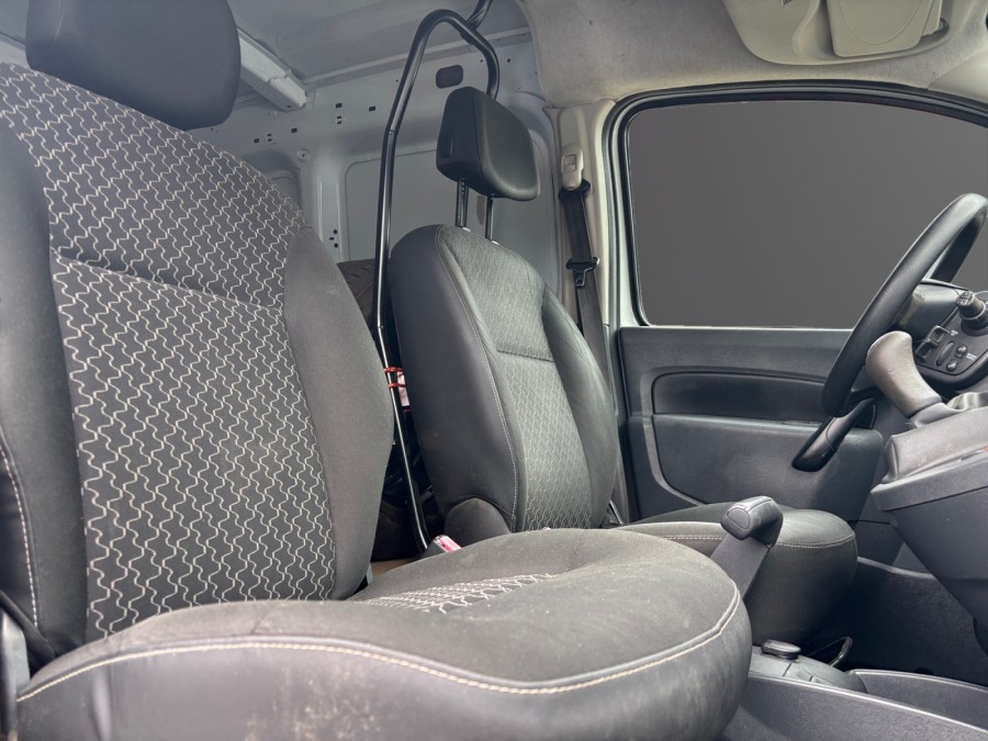 RENAULT d'occasion KANGOO II 1.5 DCI 75 EXPRESS GENERIQUE de 2013