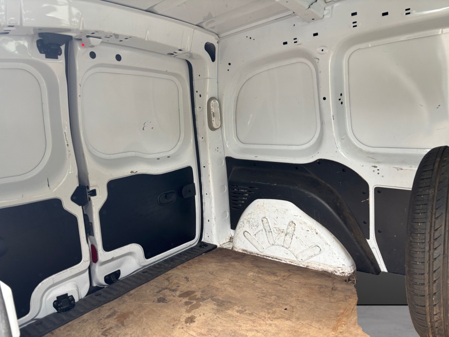 RENAULT d'occasion KANGOO II 1.5 DCI 75 EXPRESS GENERIQUE de 2013