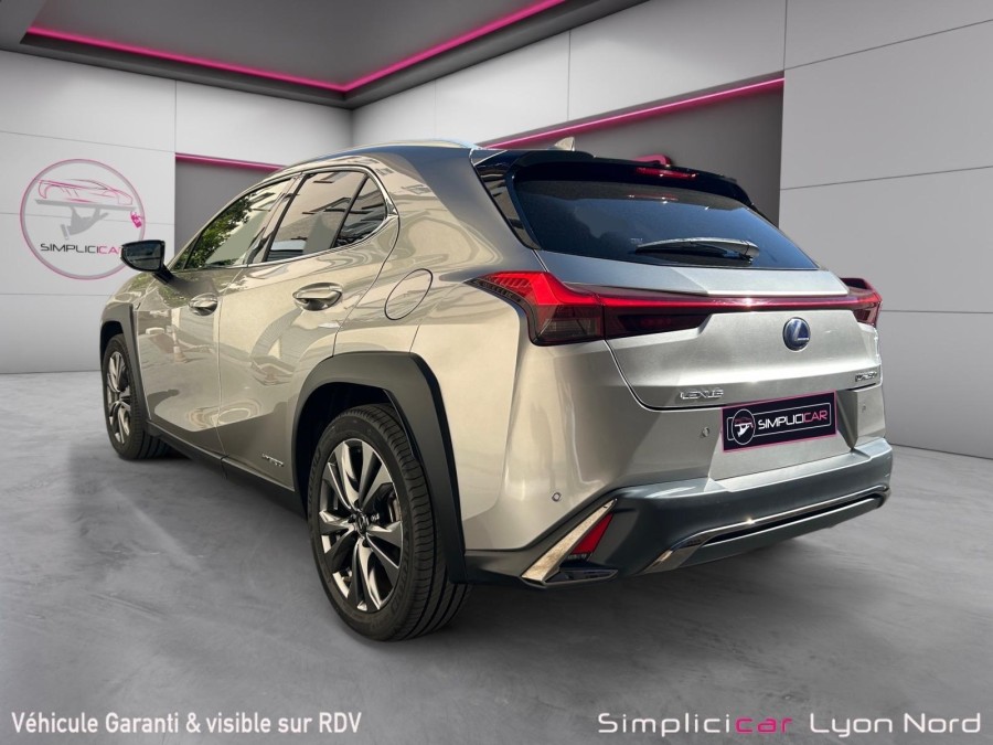 LEXUS d'occasion UX250H 2 HYBRIDE 2WD de 2019 Nord Isère (38)﻿