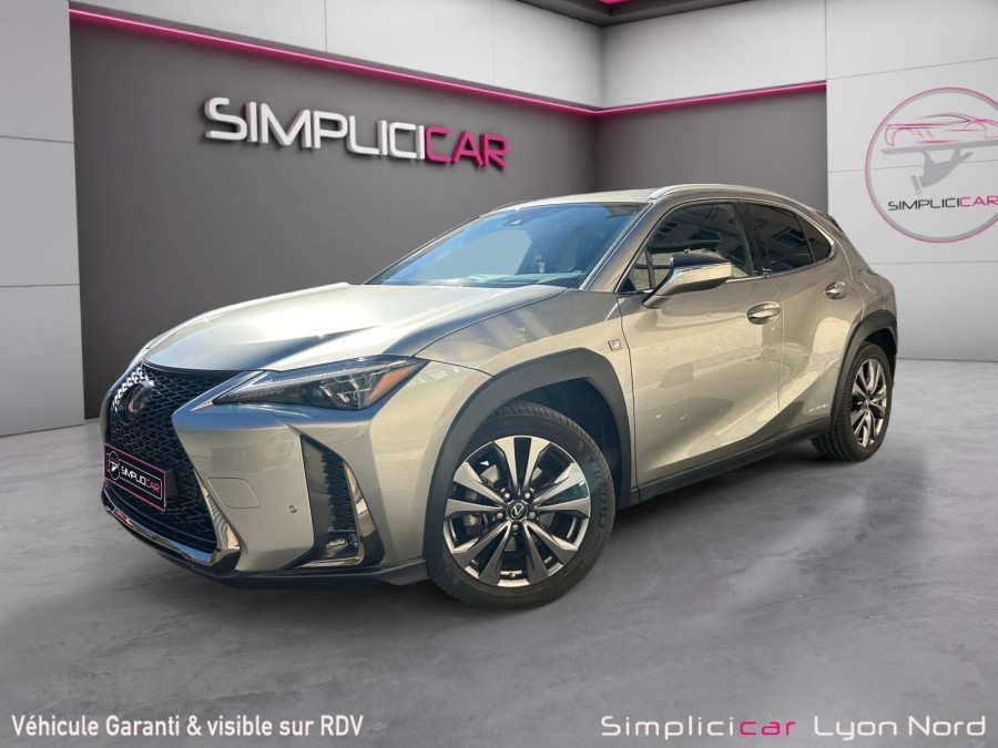 LEXUS d'occasion UX250H 2 HYBRIDE 2WD de 2019 Nord Isère (38)﻿