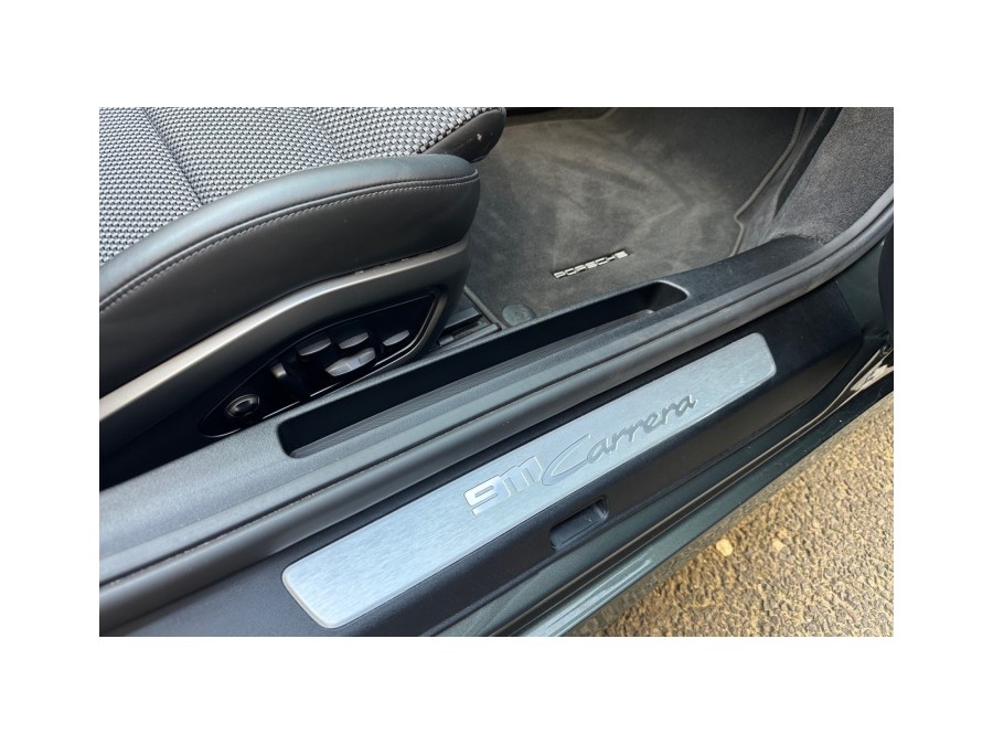 PORSCHE d'occasion 911 DECAPOTABLE CARRERA PDK de 2019 Paris 17 (75)﻿