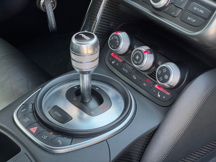 AUDI d'occasion R8 4.2 V8 QUATTRO R TRONIC de 2007 Vannes (56)﻿