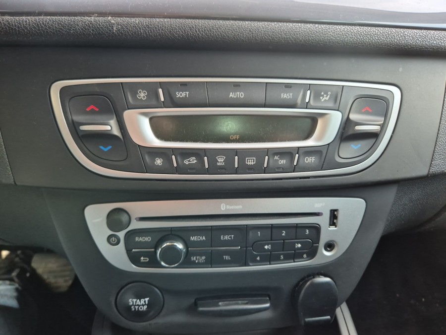 RENAULT d'occasion MEGANE TCE 115 LIMITED de 2015 Arras (62)﻿