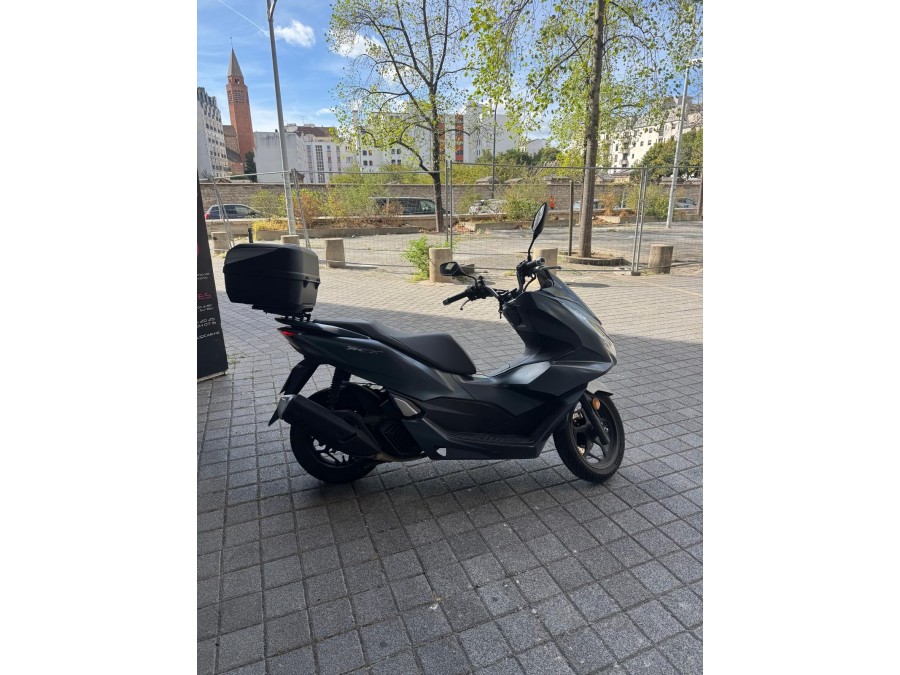 HONDA d'occasion WW125A HONDA WW125A PCX de 2022 Montreuil (93)﻿