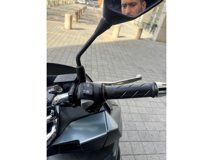HONDA d'occasion WW125A HONDA WW125A PCX de 2022 Montreuil (93)﻿