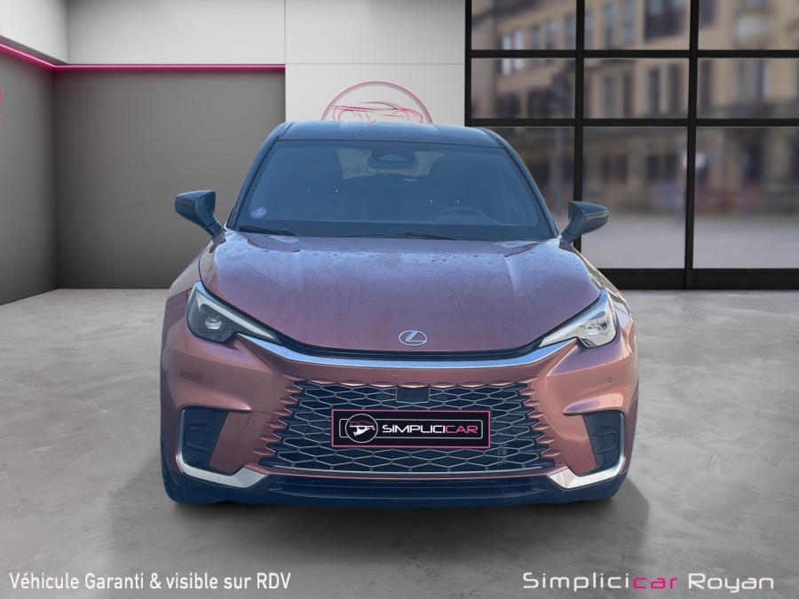 LEXUS d'occasion LBX 1.5 136ch Emotion 2WD de 2024 Royan (17)﻿