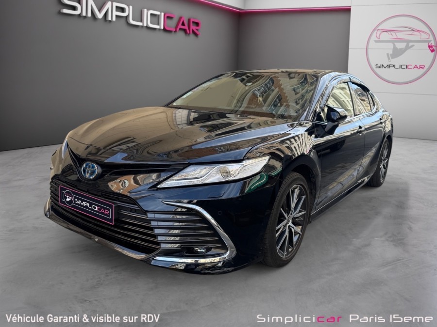 TOYOTA d'occasion CAMRY 2.5 HYBRIDE DESIGN de 2024 Paris 15 (75)﻿