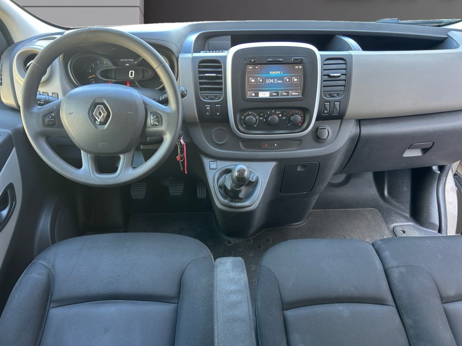 RENAULT d'occasion TRAFIC COMBI 1.6 DCI 120 LIFE L1 de 2014 Tours