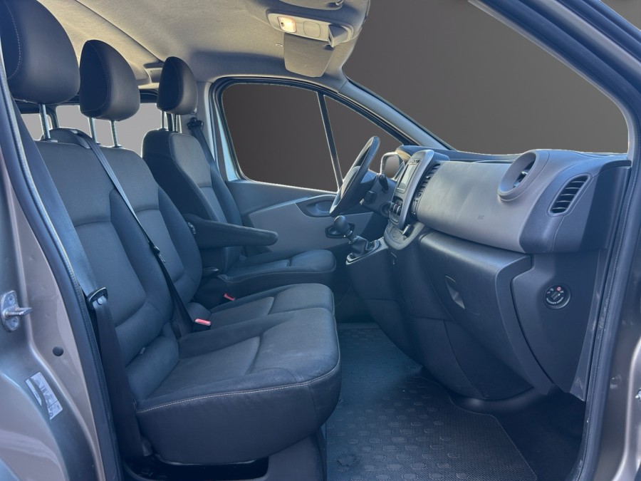 RENAULT d'occasion TRAFIC COMBI 1.6 DCI 120 LIFE L1 de 2014 Tours