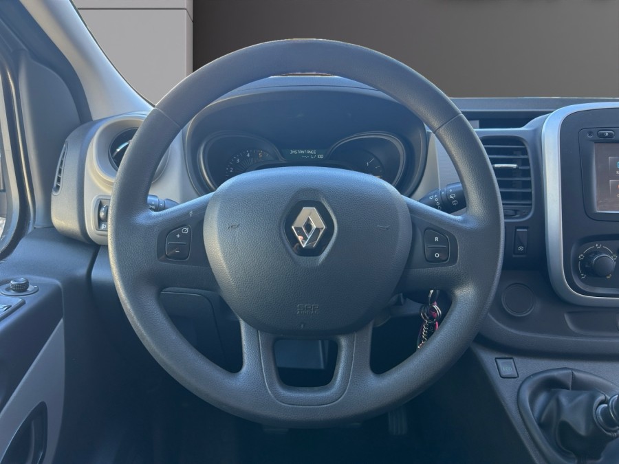 RENAULT d'occasion TRAFIC COMBI 1.6 DCI 120 LIFE L1 de 2014 Tours