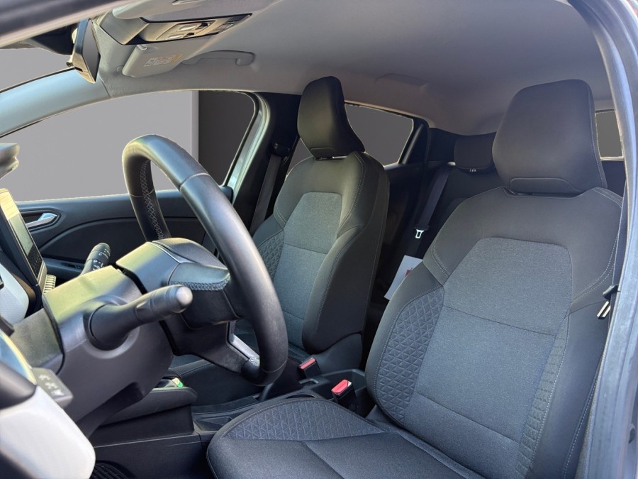RENAULT d'occasion CLIO V 1.5 BLUE DCI 100 AUTO ECOLE de 2023 Nord