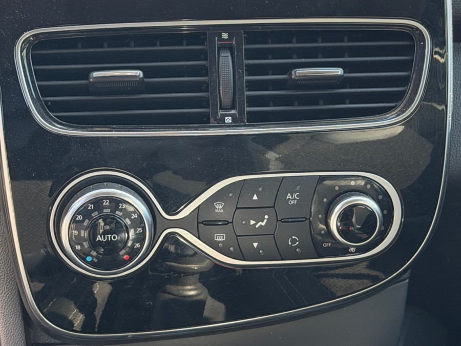 RENAULT d'occasion CLIO IV ESTATE 1.5 DCI 110 INTENS de 2017 Mérignac