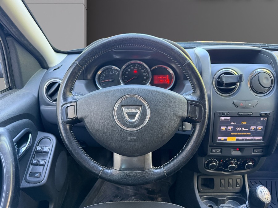DACIA d'occasion DUSTER 1.5 DCI 110 FAP 4X2 PRESTIGE de 2015 Nîmes