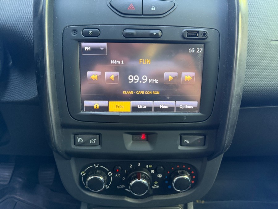 DACIA d'occasion DUSTER 1.5 DCI 110 FAP 4X2 PRESTIGE de 2015 Nîmes