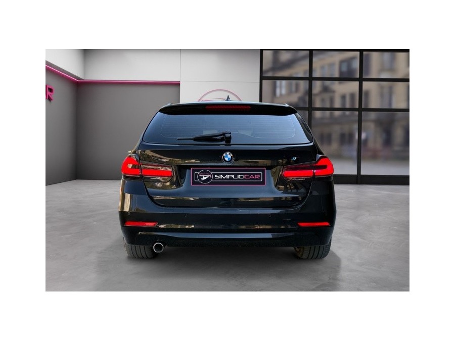 BMW d'occasion SERIE 3 TOURING 318D 143 LOUNGE de 2015 La Ciotat (13)﻿