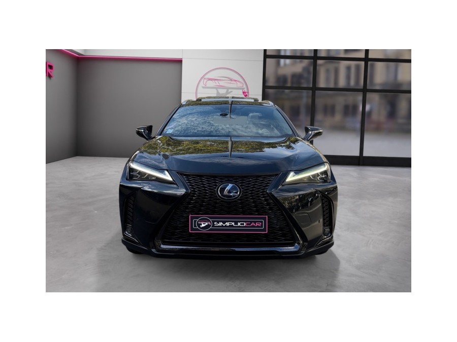 LEXUS d'occasion UX250H 2 HYBRIDE 2WD de 2019 Paris 17 (75)﻿
