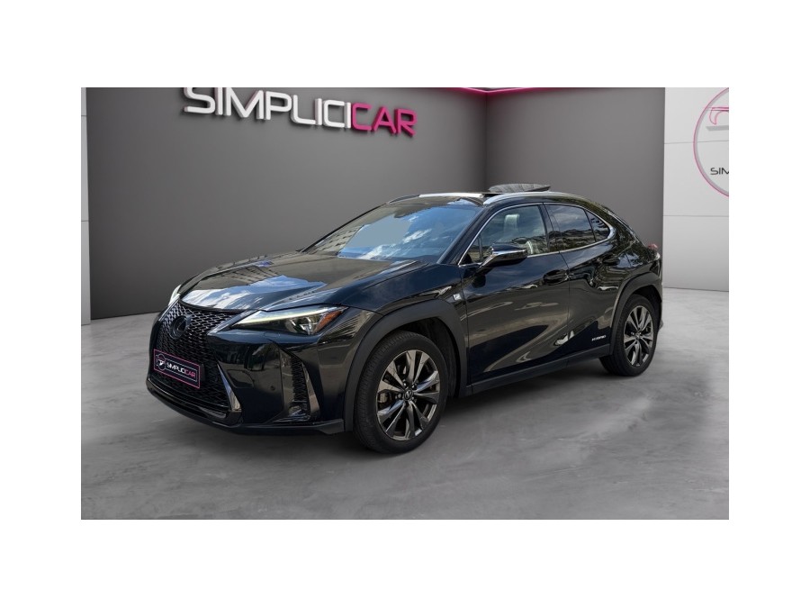 LEXUS d'occasion UX250H 2 HYBRIDE 2WD de 2019 Paris 17 (75)﻿