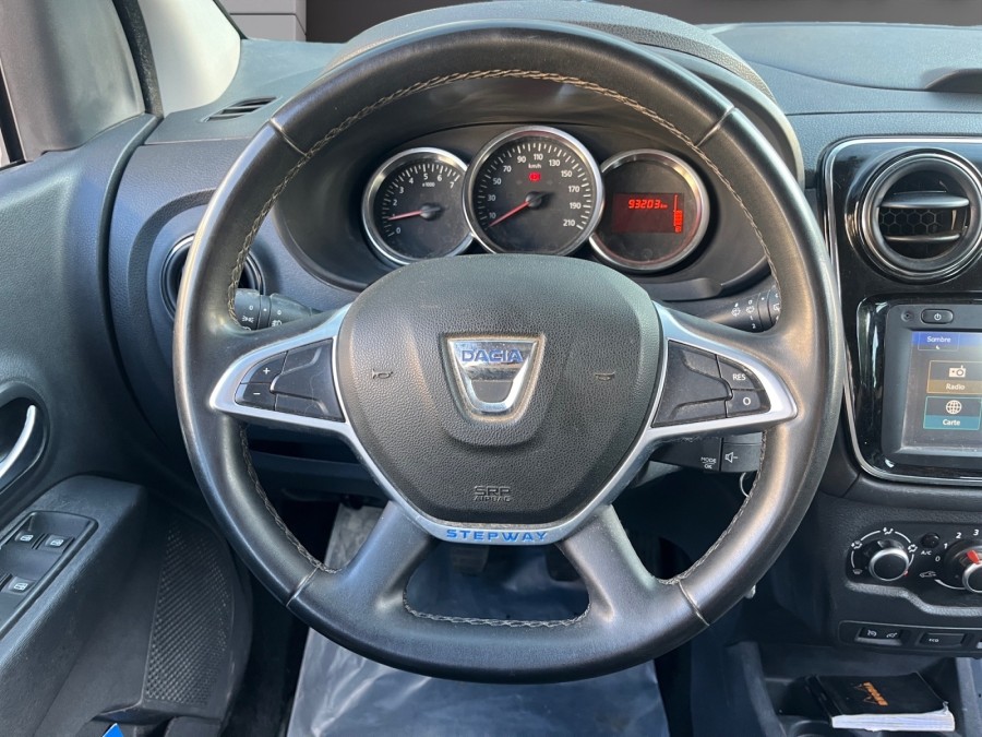 DACIA d'occasion LODGY 1.5 DCI 110 STEPWAY de 2017 Salon de Provence