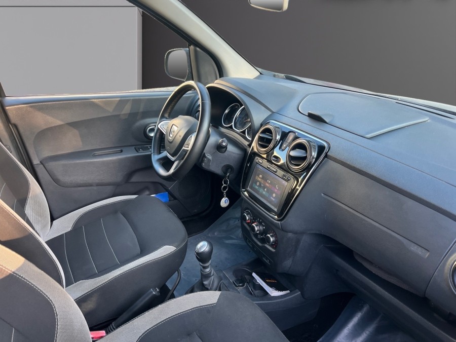 DACIA d'occasion LODGY 1.5 DCI 110 STEPWAY de 2017 Salon de Provence