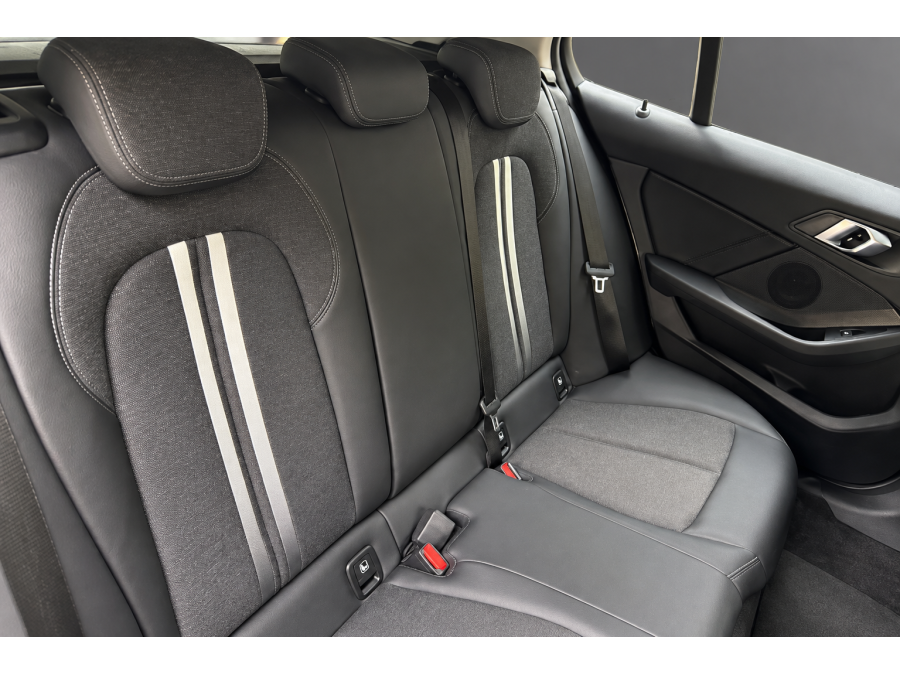 BMW d'occasion SERIE 1 118iA 136ch Edition Sport DKG7 de 2023 Paris