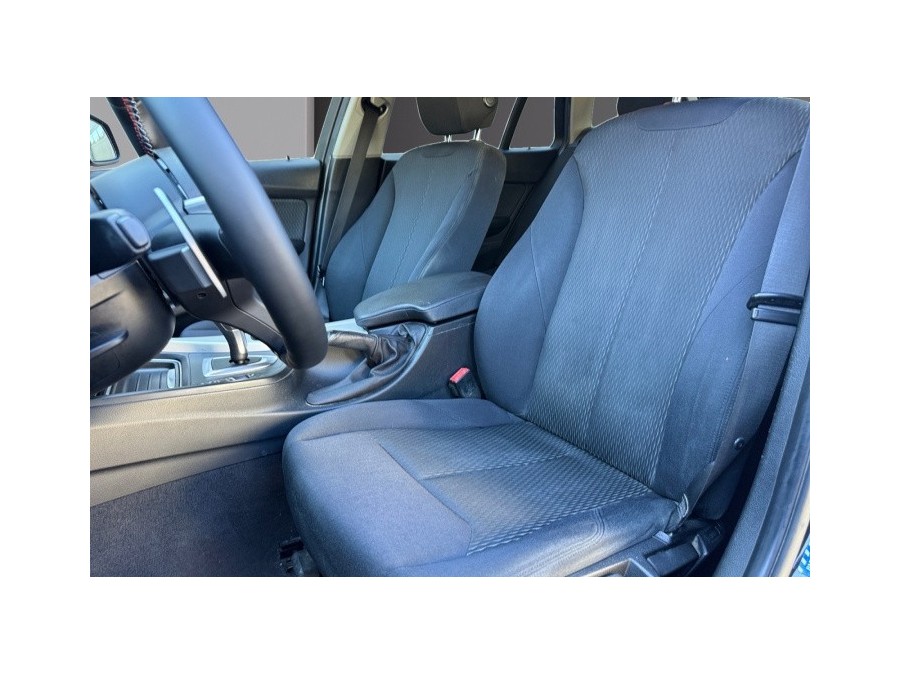 BMW d'occasion SERIE 3 TOURING 318D 143 LOUNGE de 2015 La Ciotat (13)﻿