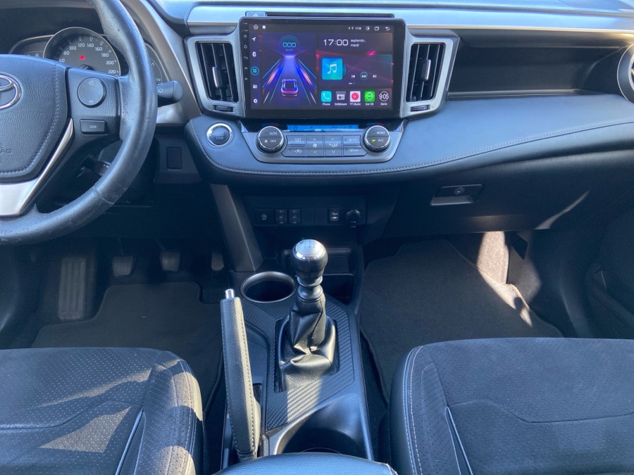 TOYOTA d'occasion RAV4 2.0 124 D4D 2WD SPORT EDITION de 2015 Brest