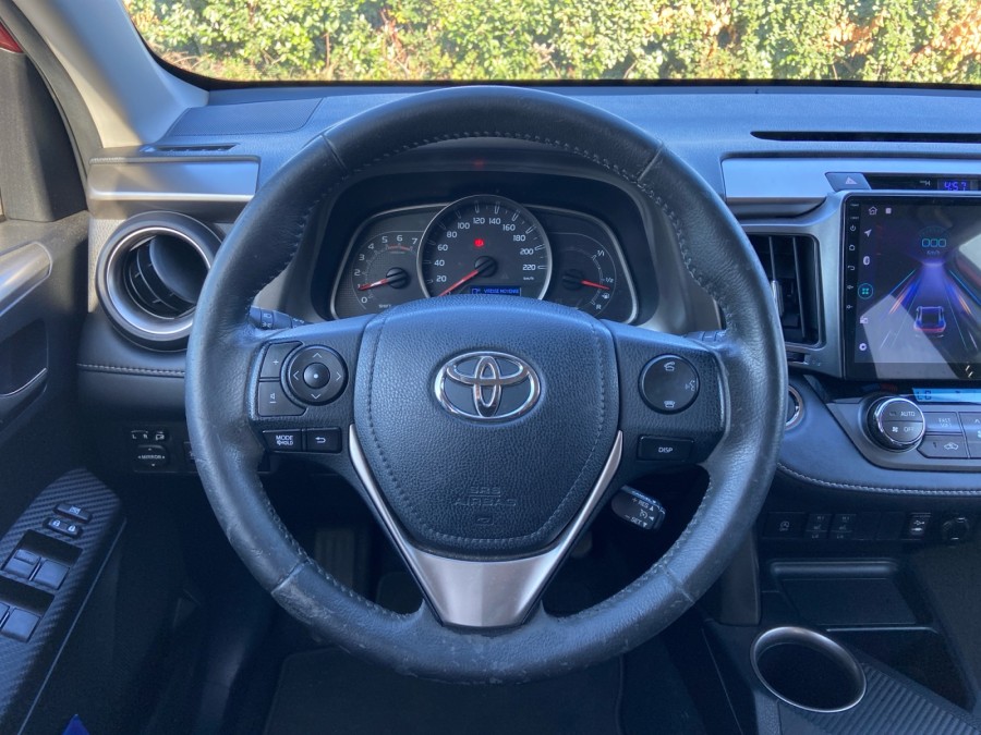 TOYOTA d'occasion RAV4 2.0 124 D4D 2WD SPORT EDITION de 2015 Brest
