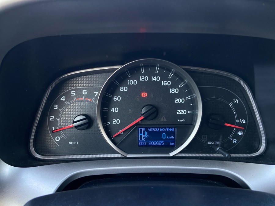 TOYOTA d'occasion RAV4 2.0 124 D4D 2WD SPORT EDITION de 2015 Brest