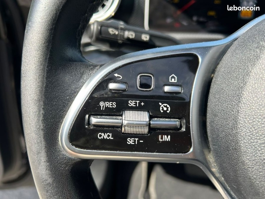 MERCEDES d'occasion A 180 d 116ch Progressive Line 7G-DCT de 2019