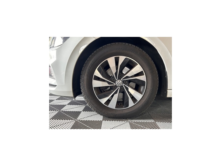 VOLKSWAGEN d'occasion POLO 1.6 TDI 95 LOUNGE de 2019 Aix Les Bains