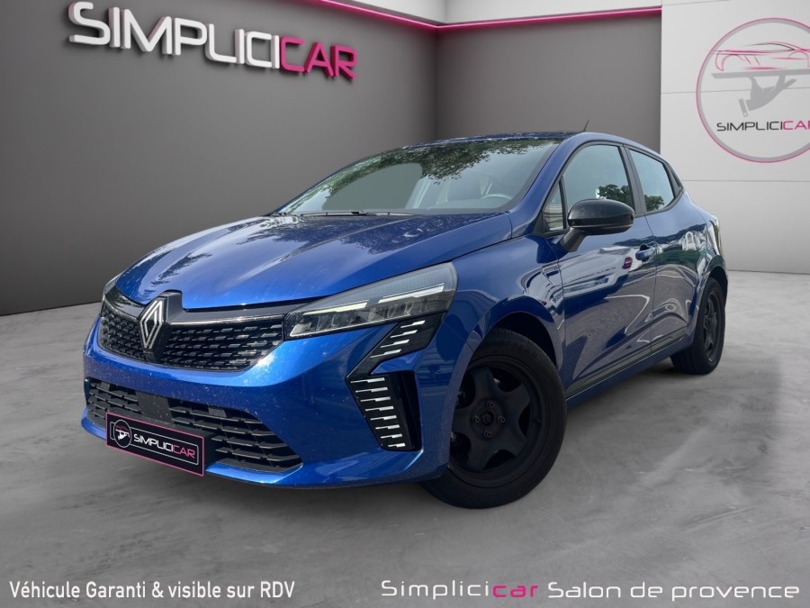 RENAULT d'occasion CLIO V 1.5 BLUE DCI 100 EVOLUTION de 2024 Salon de